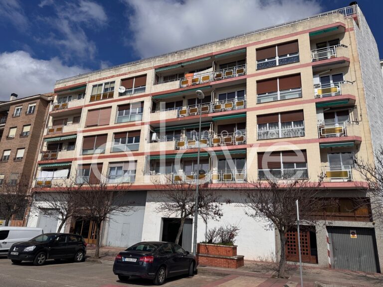 Inmobiliaria La Llave 3 Dormitorios Garaje